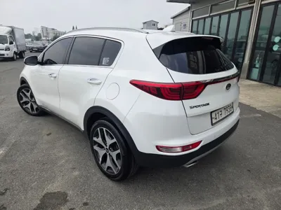 Kia Sportage 2018, 92307 км, за 8995.03 USD