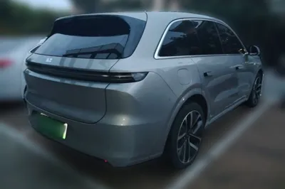 Li Auto L6