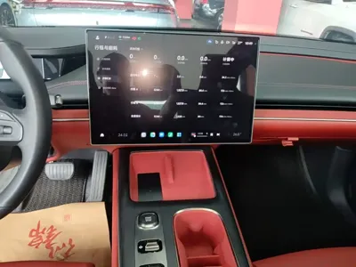 Xiaomi SU7 2025, 8100 км, за 28516.22 USD - фото 13