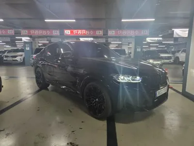 BMW X4M 2025, 4800 км, за 68372.7 USD