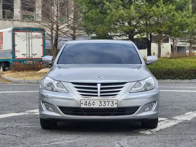 Hyundai Genesis 2012, 136000 км, за 3120.33 USD