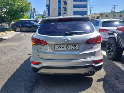 Hyundai Santafe 2016, 200500 км, за 5579.62 USD