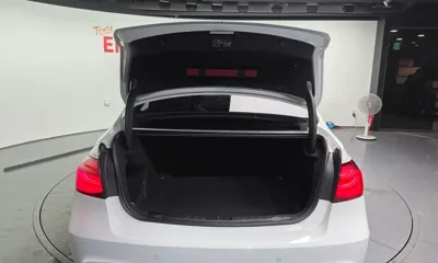 BMW 3-Series 2018, 133230 км, за 11636.22 USD - фото 20