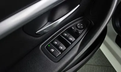 BMW 3-Series 2018, 133230 км, за 11636.22 USD - фото 28