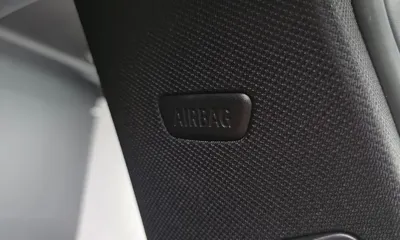 BMW 3-Series 2018, 133230 км, за 11636.22 USD - фото 30
