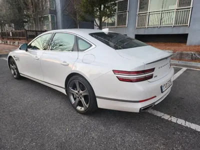 Genesis G80 2024, 30000 км, за 13082.26 USD - фото 11