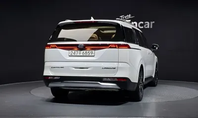 Kia Canival 2021, 63491 км, за 20198.66 USD