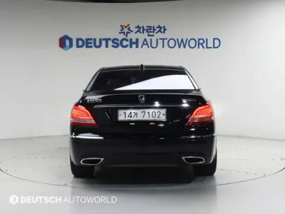 Hyundai Equus 2012, 190862 км, за 2605.86 USD