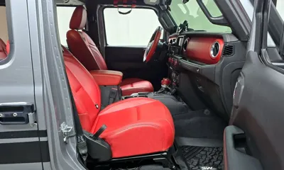Jeep Wrangler 2019, 79679 км, за 31003.67 USD - фото 10