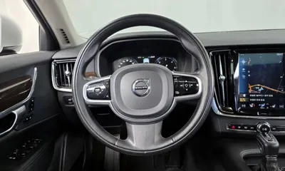 Volvo S90 2019, 126723 км, за 12865.96 USD - фото 13