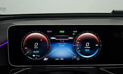Mercedes-Benz EQC 2020, 50905 км, за 24944.2 USD - фото 8