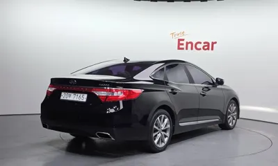 Hyundai Grandeur 2015, 217667 км, за 3237.53 USD
