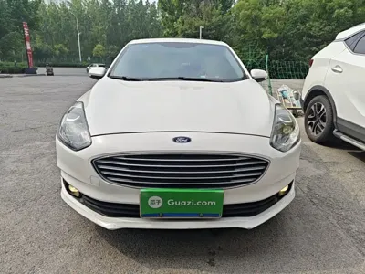 Ford Escort 2020, 67000 км, за 4935.4 USD