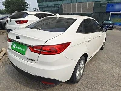 Ford Escort 2020, 67000 км, за 4935.4 USD