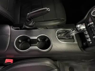 Ford Mustang 2019, 50000 км, за 16185.68 USD - фото 8