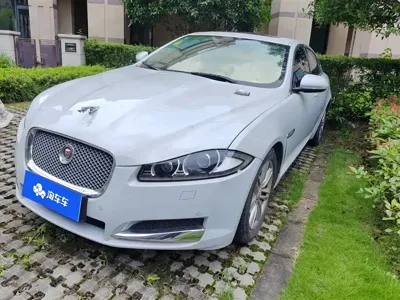 Jaguar XF · 2015 год