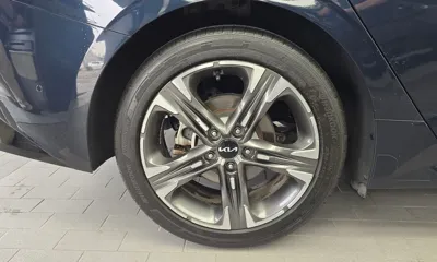 Kia K5 2023, 135658 км, за 12899.03 USD