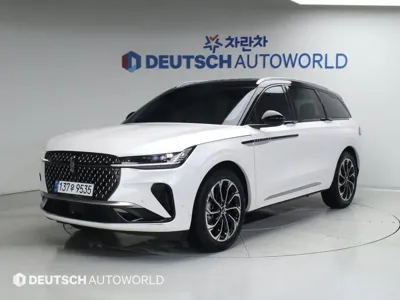 Lincoln Nautilus · 2024 год