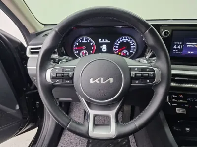Kia K5 2022, 61642 км, за 11576.55 USD - фото 12
