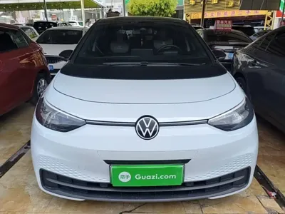 Volkswagen ID.3 2023, 41200 км, за 10873.83 USD