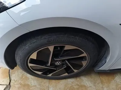 Volkswagen ID.3 2023, 41200 км, за 10873.83 USD - фото 23
