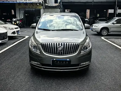 Buick GL8 2013, 178000 км, за 5575.61 USD