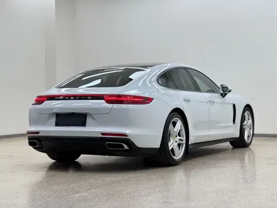 Porsche Panamera 2018, 90000 км, за 58121.3 USD