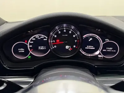 Porsche Panamera 2018, 90000 км, за 58121.3 USD - фото 10