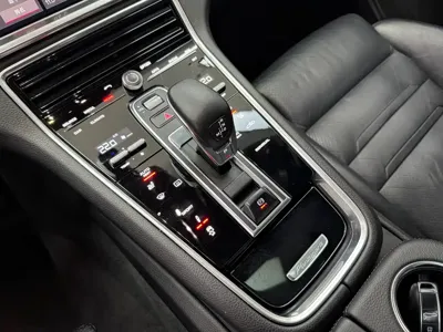 Porsche Panamera 2018, 90000 км, за 58121.3 USD - фото 11