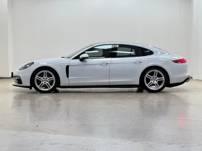 Porsche Panamera 2018, 90000 км, за 58121.3 USD - фото 28