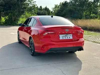 Ford Focus 2018, 87000 км, за 5826.1 USD