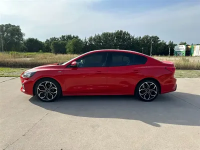 Ford Focus 2018, 87000 км, за 5826.1 USD - фото 7