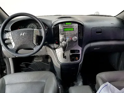 Hyundai Starex 2012, 158000 км, за 3078.64 USD