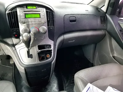 Hyundai Starex 2012, 158000 км, за 3078.64 USD - фото 10