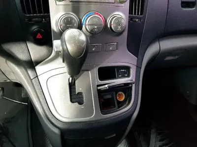 Hyundai Starex 2012, 158000 км, за 3078.64 USD - фото 16