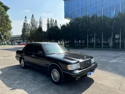 Toyota Crown (Import) · 1993 год