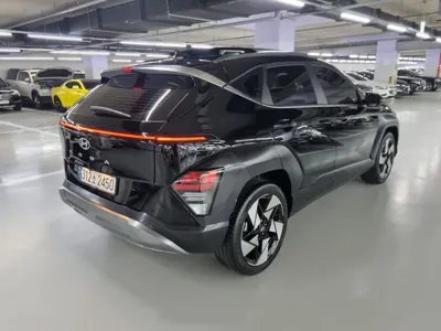 Hyundai Kona 2023, 23563 км, за 17841.1 USD