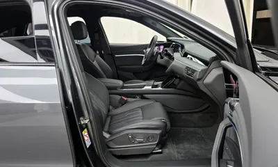 Audi e-tron 2023, 5134 км, за 51228.3 USD - фото 11