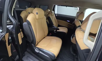 Kia Canival 2023, 16587 км, за 23178.79 USD - фото 19