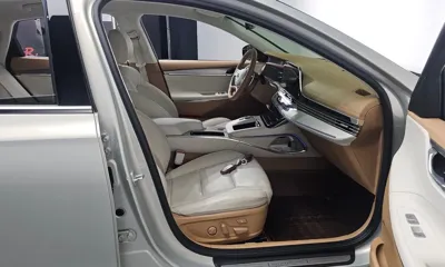 Hyundai Grandeur 2020, 62674 км, за 14231.78 USD - фото 11