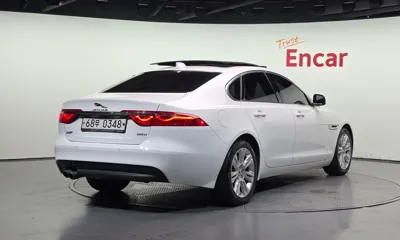 Jaguar XF 2017, 165194 км, за 4726.27 USD