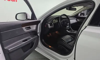 Jaguar XF 2017, 165194 км, за 4726.27 USD - фото 10