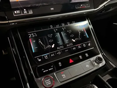 Audi S8 2020, 39700 км, за 59051.47 USD - фото 10