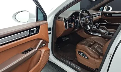 Porsche Cayenne 2020, 74006 км, за 51069.98 USD - фото 6