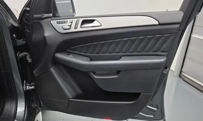 Mercedes-Benz GLE-Class 2018, 131143 км, за 20349.22 USD - фото 24