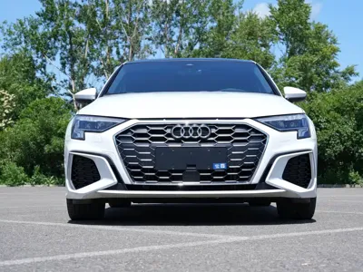 Audi A3 2022, 30000 км, за 21172.56 USD