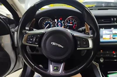 Jaguar XF 2016, 75800 км, за 13614 USD - фото 18