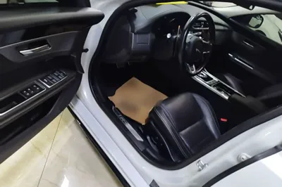 Jaguar XF 2016, 75800 км, за 13614 USD - фото 23