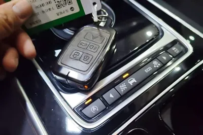 Jaguar XF 2016, 75800 км, за 13614 USD - фото 28