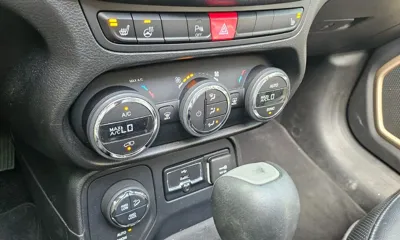 Jeep Renegade 2017, 127184 км, за 4527.69 USD - фото 18